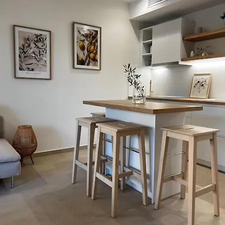 Nea Apartman *